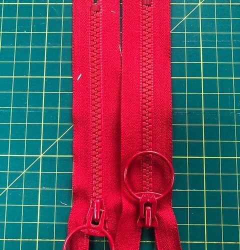 Red Zip 13cm Closed